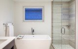 Cabbot Links Resort Aquatica PureScape 327B Freestanding Acrylic Bathtub (web)