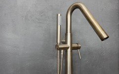 Aquatica Colonna 120 Brushed Nickel Floor Mounted Bathtub Filler05 (web)